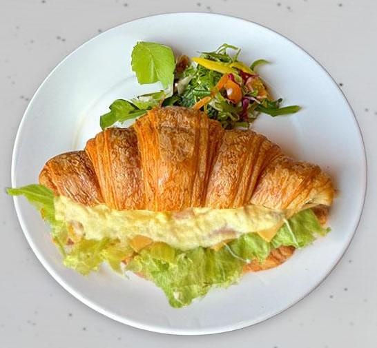 Scrambled Cheese Croissant